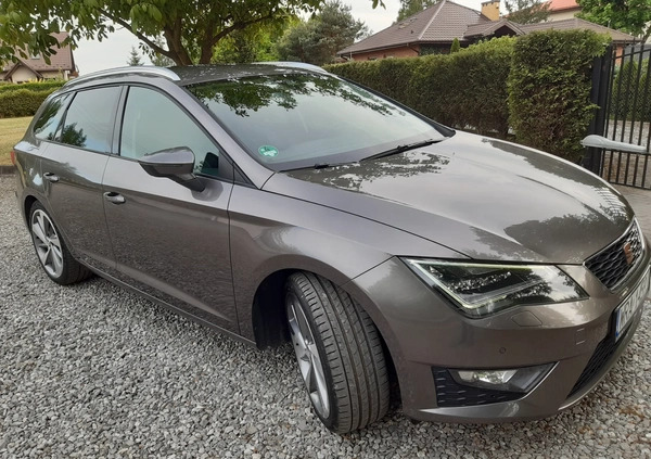 Seat Leon cena 52300 przebieg: 218000, rok produkcji 2015 z Radom małe 631